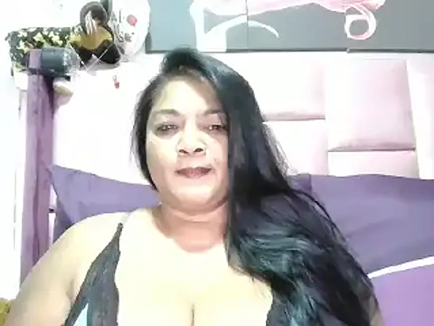 Snapshot of IndianDelia chatting on 05/05/26, 03:58 IndianDelia online show from 05/05/26, 03:58