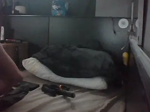 Snapshot of Slutviki69 chatting on 10/13/25, 01:11 Slutviki69 online show from 10/13/25, 01:11