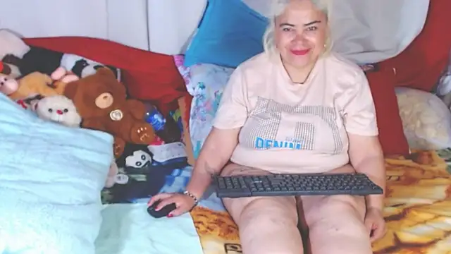 estrellita fugaz16x online show from 11/25/25, 09:59