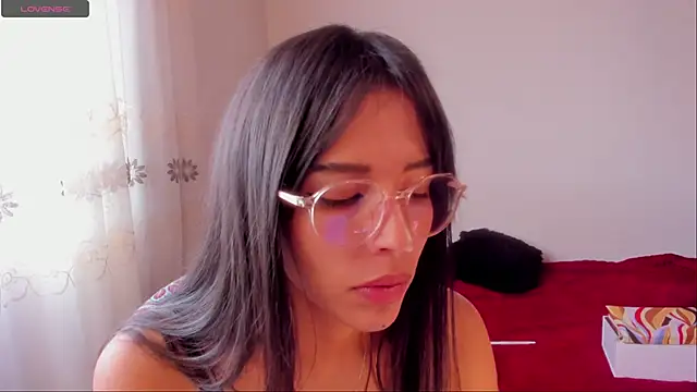 aluna 0310 online show from 12/28/24, 08:25