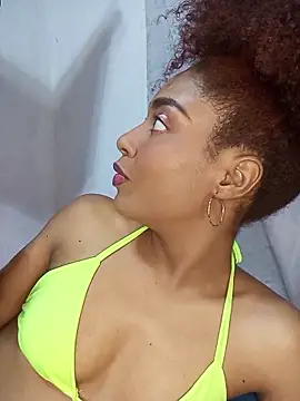 thaimy  online show from 12/02/25, 02:28