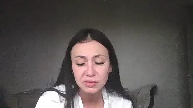 JulianaGold1 online show from 02/01/25, 03:07