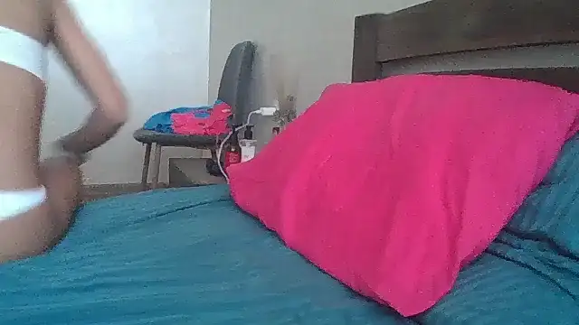 JulianaGold1 online show from 02/20/25, 09:22