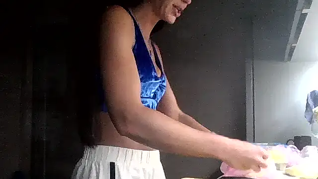 JulianaGold1 online show from 09/14/25, 07:46