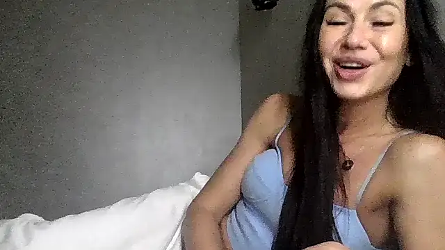 JulianaGold1 online show from 11/03/25, 09:48