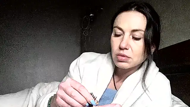 JulianaGold1 online show from 01/31/26, 07:11