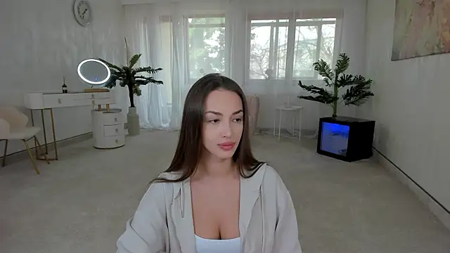 TiffanyHouston  online show from 01/12/25, 08:25