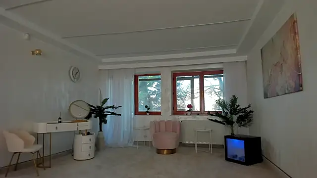 TiffanyHouston  online show from 01/23/25, 07:00