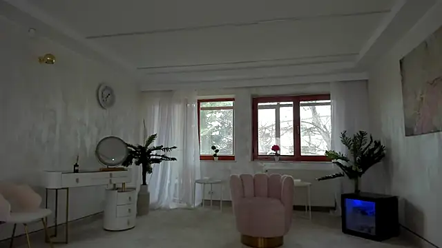 TiffanyHouston  online show from 03/14/25, 08:32