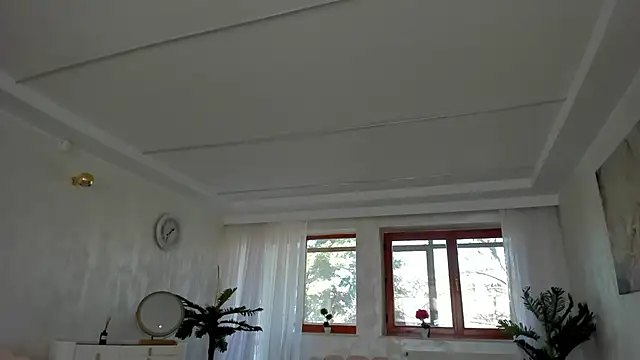 TiffanyHouston  online show from 03/21/25, 08:06