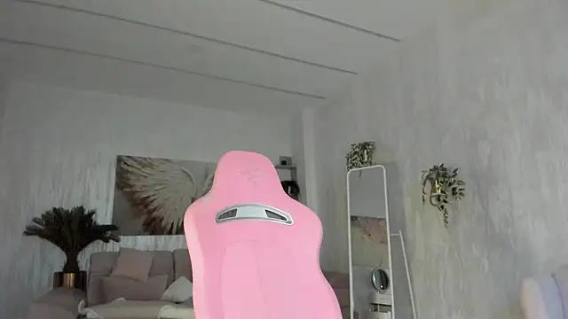 TiffanyHouston  online show from 07/04/26, 05:35