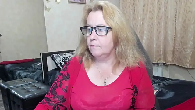 Frau Marta online show from 11/29/25, 11:57