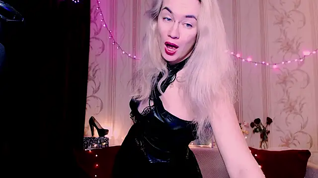 xxxcharismaaa online show from 04/08/26, 02:11