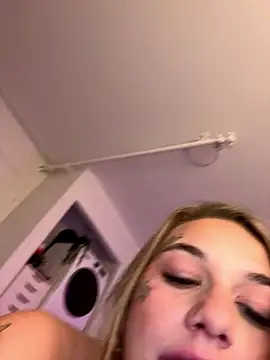 Snapshot of chloetease chatting on 12/02/24, 12:30 chloetease online show from 12/02/24, 12:30