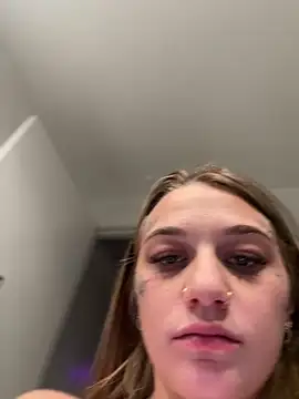 Snapshot of chloetease chatting on 12/04/24, 11:13 chloetease online show from 12/04/24, 11:13