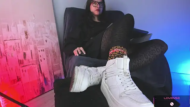 veronicafalcon online show from 09/10/25, 10:21