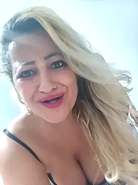 vivifernades online show from 11/26/25, 11:17