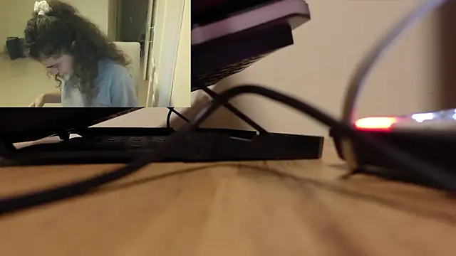 lady ana  online show from 11/11/25, 02:11