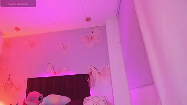 Snapshot of Vivi_prinncess chatting on 09/21/25, 11:39 Vivi prinncess online show from 09/21/25, 11:39