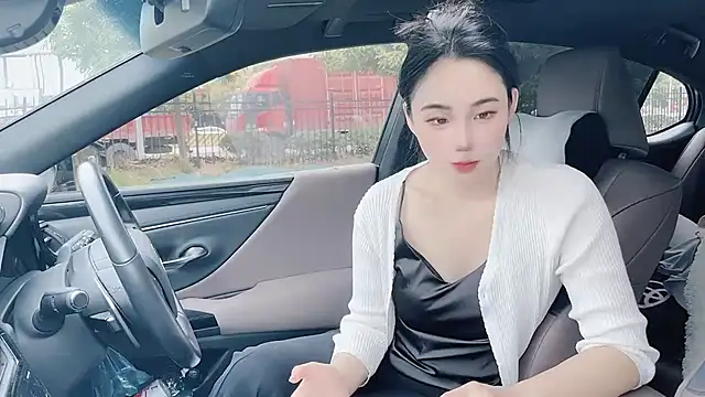 Snapshot of orla2021 chatting on 12/26/24, 12:46 orla2021 online show from 12/26/24, 12:46