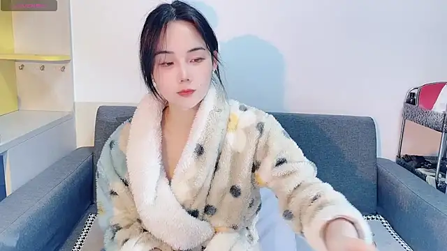 Snapshot of orla2021 chatting on 12/30/24, 12:31 orla2021 online show from 12/30/24, 12:31