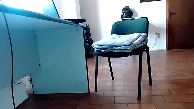 Miss-Mikaele online show from 04/17/26, 12:41