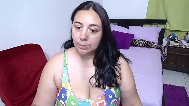 Snapshot of sexxy_ticki chatting on 12/17/24, 12:12 sexxy ticki online show from 12/17/24, 12:12