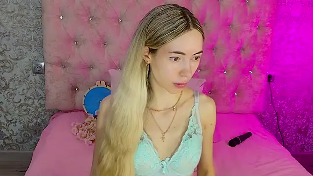 Akilla Queen online show from 06/30/26, 02:01