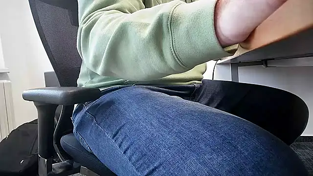 69bezfleku online show from 02/07/25, 06:56