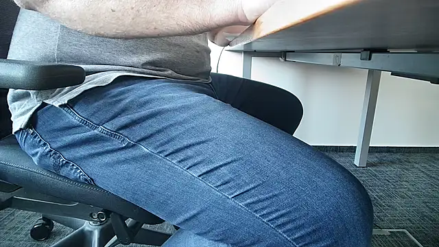 69bezfleku online show from 11/05/25, 11:10