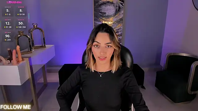 MelissaMoore  online show from 10/24/25, 03:03