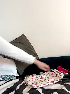 Snapshot of Patriciamoura69 chatting on 09/26/25, 06:45 Patriciamoura69 online show from 09/26/25, 06:45