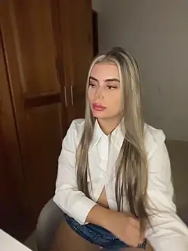 Miss valeriaa online show from 05/04/26, 11:45