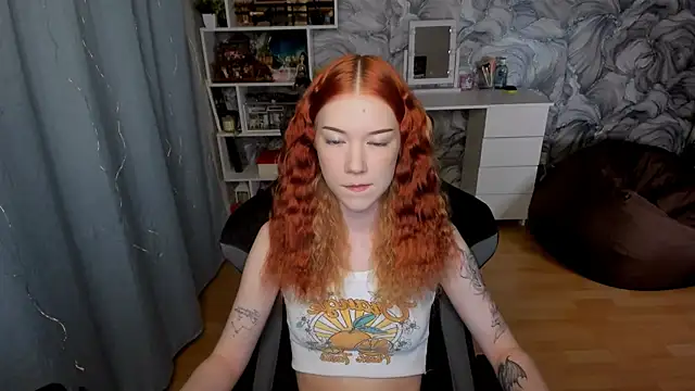 litl Mia online show from 09/28/25, 04:23