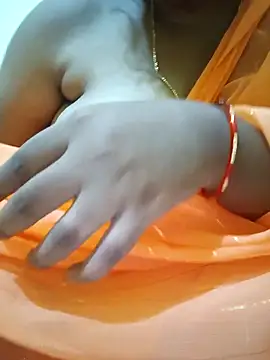 Snapshot of teddy-143 chatting on 09/29/25, 06:02 teddy-143 online show from 09/29/25, 06:02