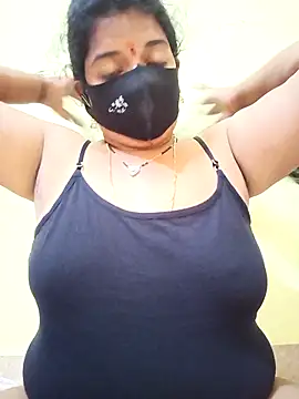 Snapshot of teddy-143 chatting on 10/31/25, 07:20 teddy-143 online show from 10/31/25, 07:20