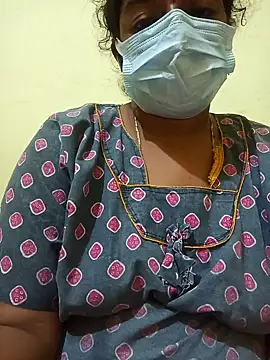 Snapshot of teddy-143 chatting on 11/11/25, 05:02 teddy-143 online show from 11/11/25, 05:02