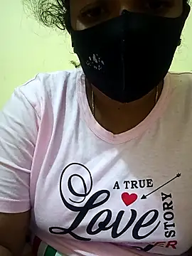 Snapshot of teddy-143 chatting on 12/17/25, 02:56 teddy-143 online show from 12/17/25, 02:56