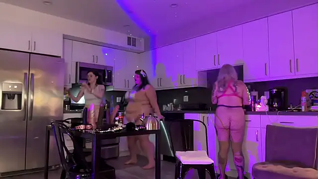 BlaizeyBBy online show from 01/17/25, 07:51