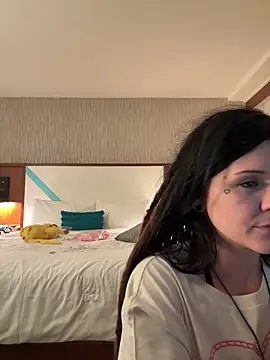 BlaizeyBBy online show from 04/21/26, 07:47