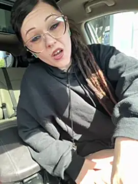 BlaizeyBBy online show from 05/25/26, 11:00