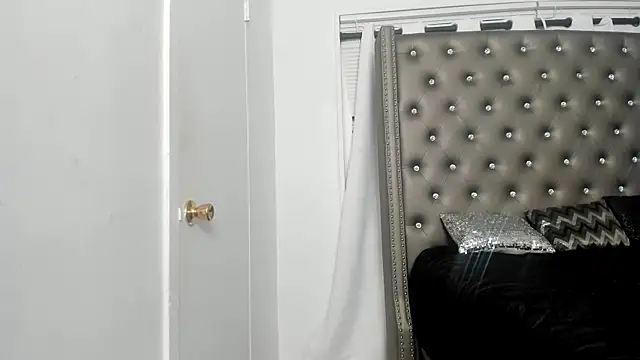 SashaMalone online show from 12/04/24, 09:40