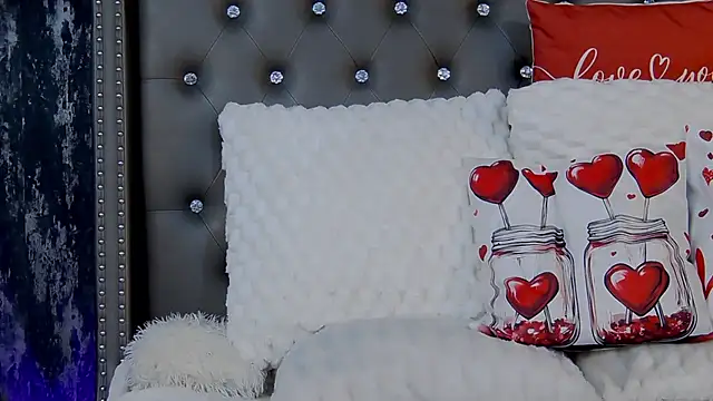 IsabelleEthan online show from 02/06/25, 09:00