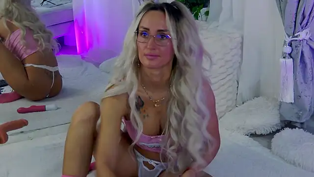 IsabelleEthan online show from 01/08/26, 02:14