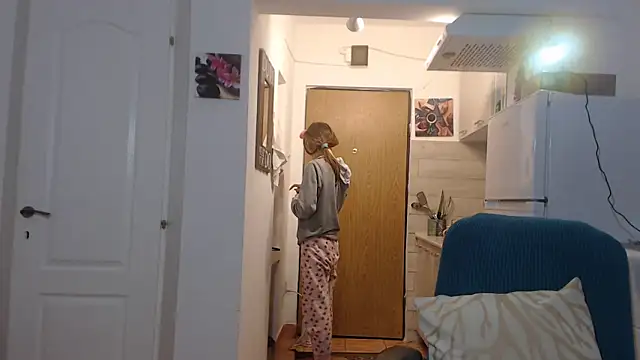 simyhvn online show from 02/19/25, 05:05