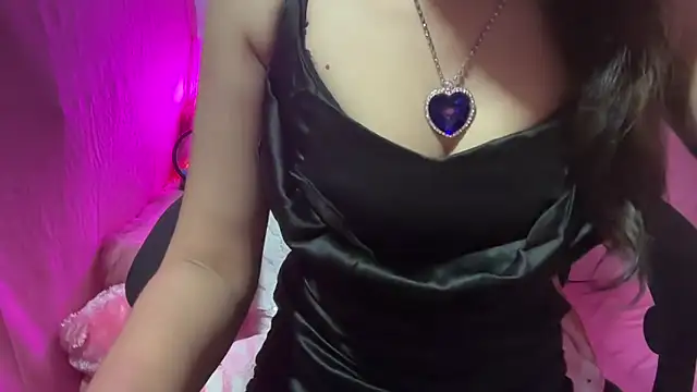 Snapshot of Queen_Angelena chatting on 02/01/25, 07:44 Queen Angelena online show from 02/01/25, 07:44