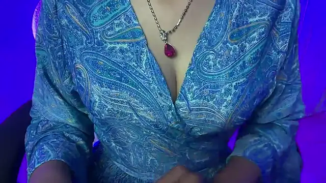 Queen Angelena online show from 11/29/25, 05:38