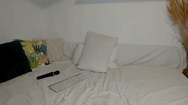 Jadore able online show from 02/05/26, 02:38