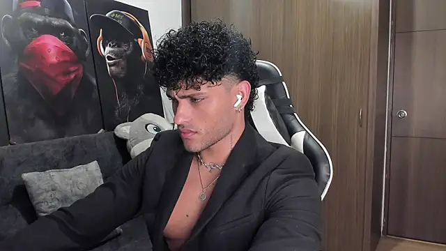 Alessandro Vanni online show from 11/18/25, 01:11