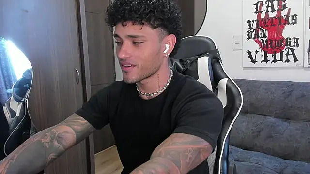 Alessandro Vanni online show from 12/20/25, 03:19